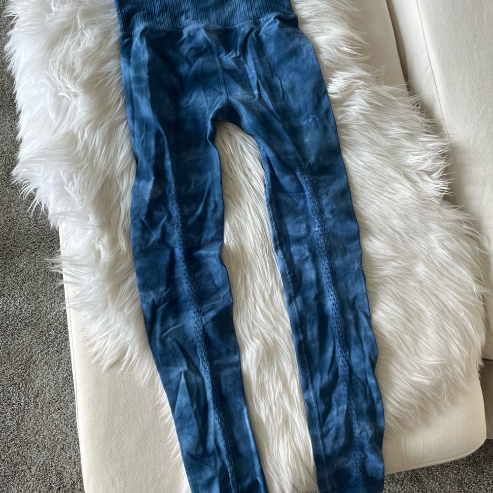 Free People Movement Good Karma Blue Tie Dye Leggings - Picture 3 of 7